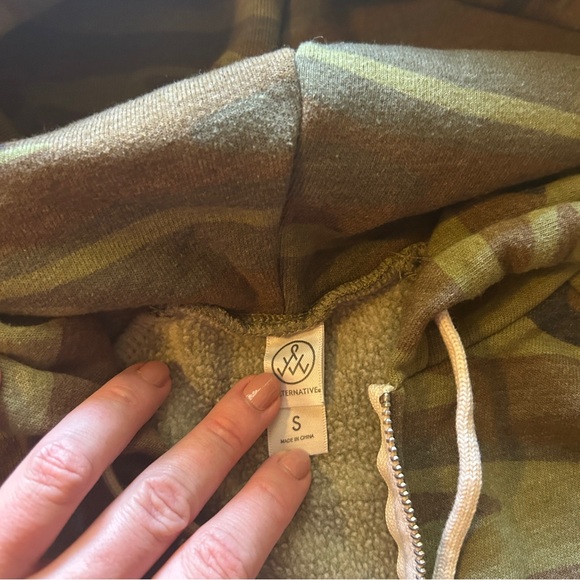 Camo Sweatsuit - Picture 3 of 5